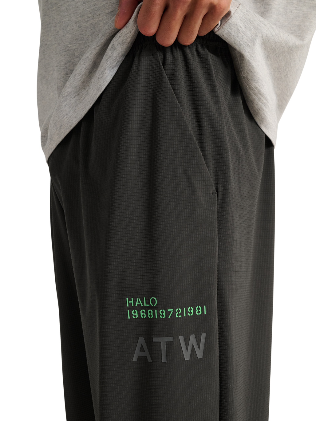 HALO AIR PANTS, RAVEN, model
