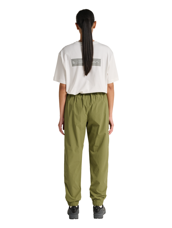 HALO MOVE PANT, OLIVE DRAB, model