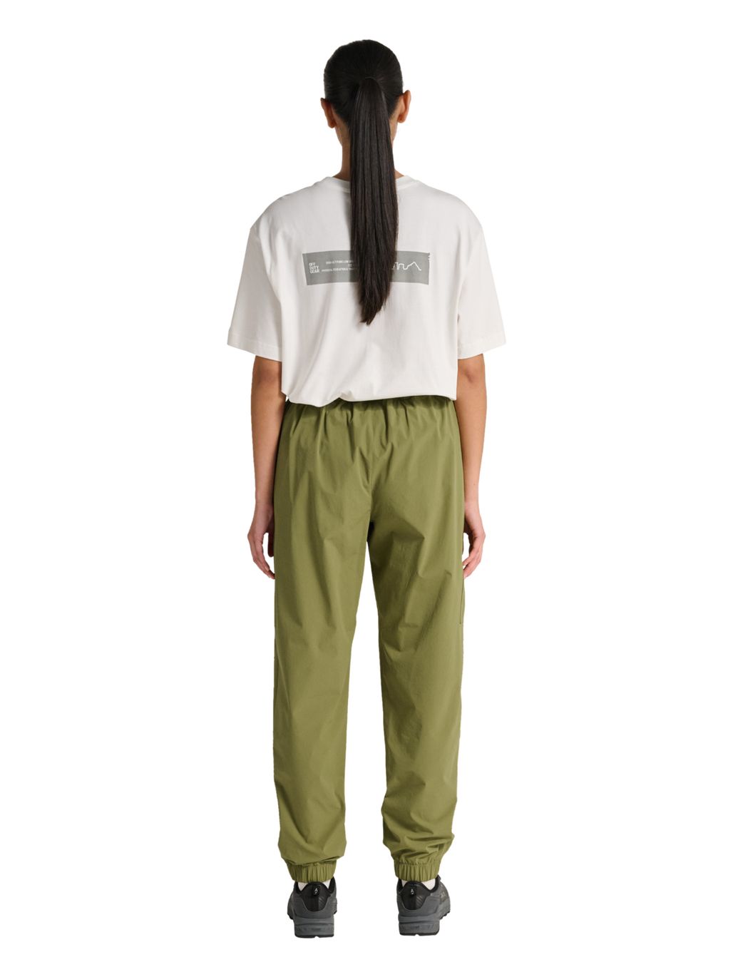 HALO MOVE PANT, OLIVE DRAB, model
