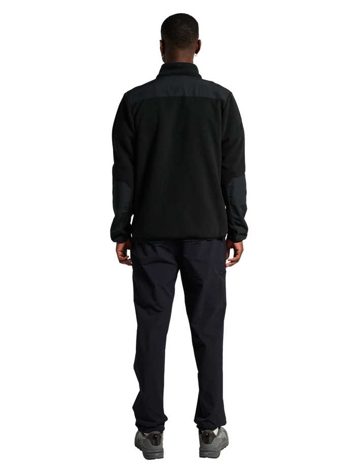 HALO BLOCKED ZIP FLEECE, BLACK, model