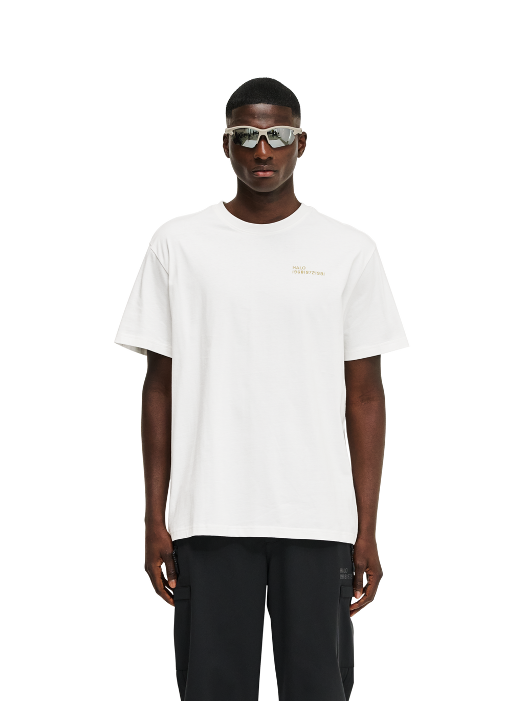 HALO GRAPHIC T-SHIRT, MARSHMALLOW/WARM OLIVE, model