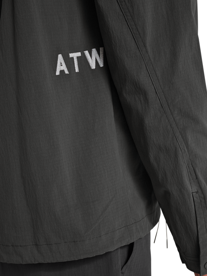 HALO NOVA SHIRT, RAVEN, model