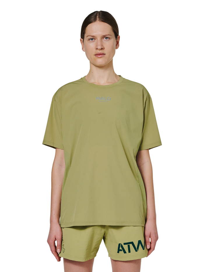HALO SCOUT SS T-SHIRT, CEDAR, model