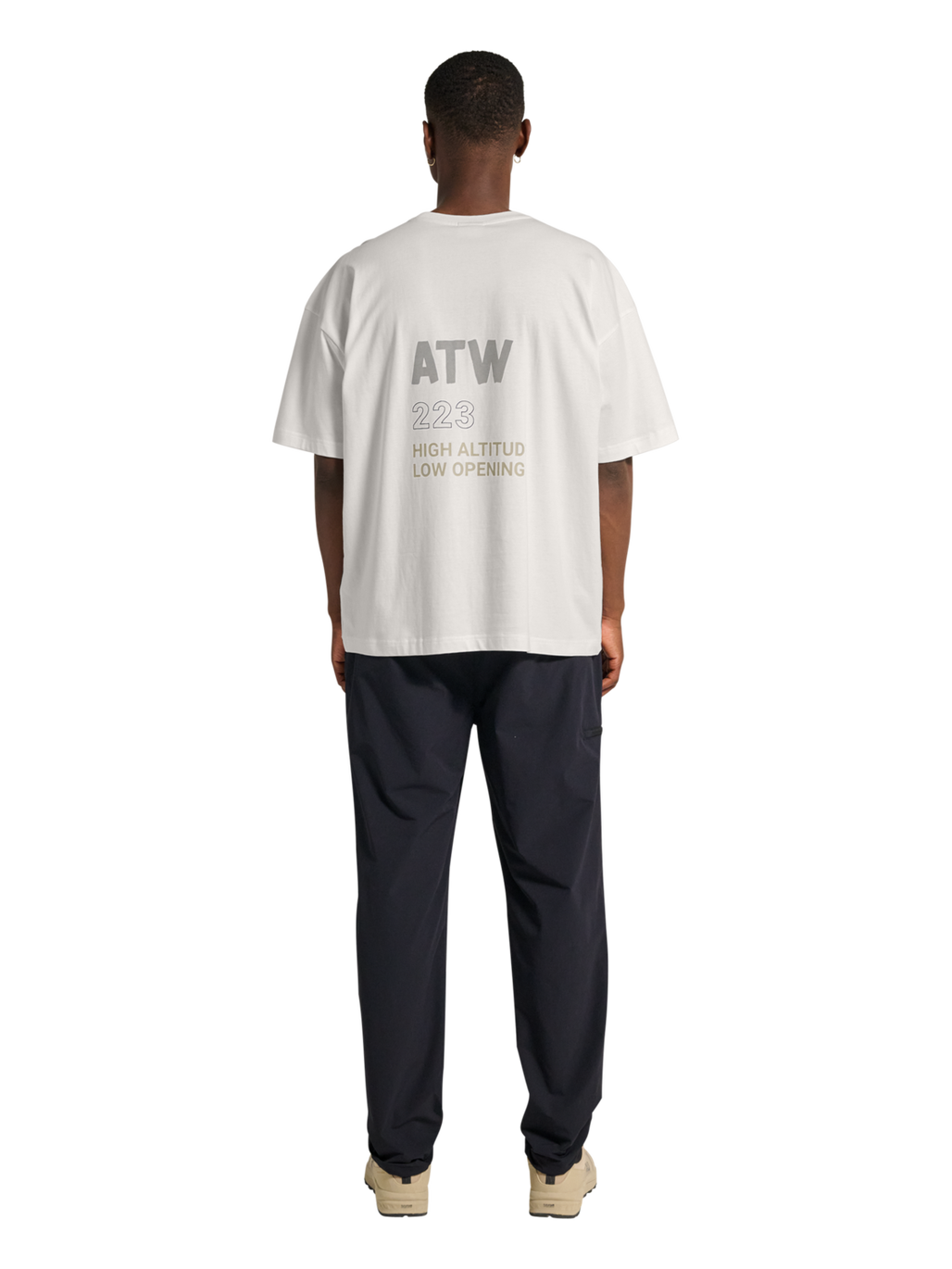 HALO GRAPHIC BOXY T-SHIRT, MARSHMALLOW/SENECA ROCK, model