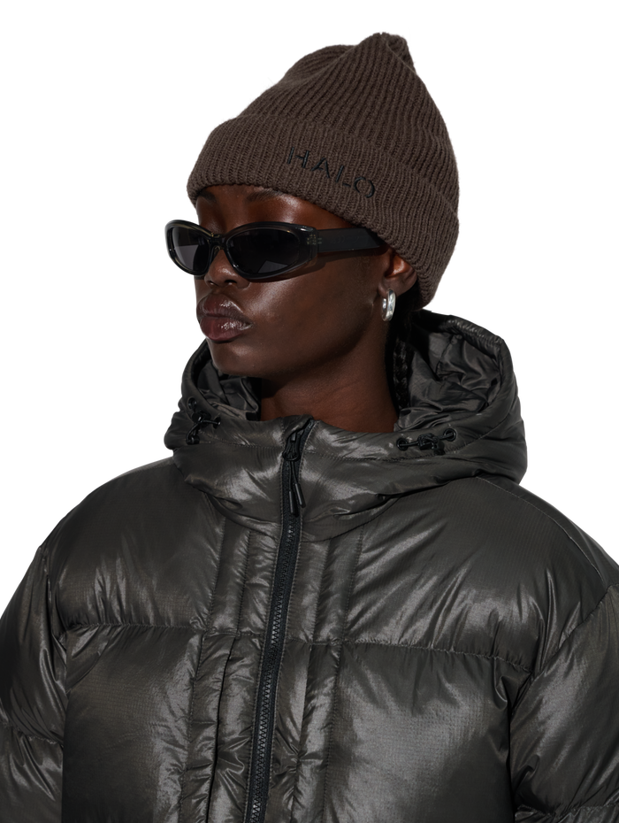 HALO WOOL MIX BEANIE, BRACKEN, model