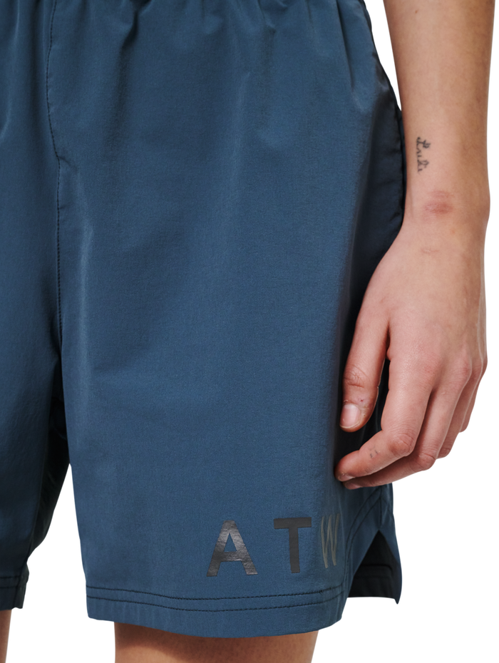 HALO SHORTS, DARK SLATE, model