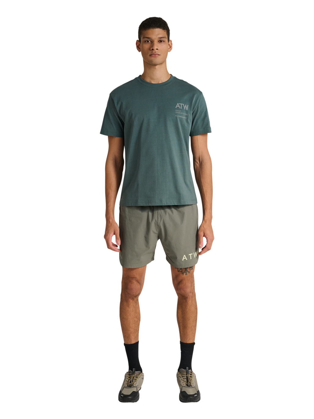 HALO GRAPHIC T-SHIRT, GARDEN TOPIARY/SILVER, model