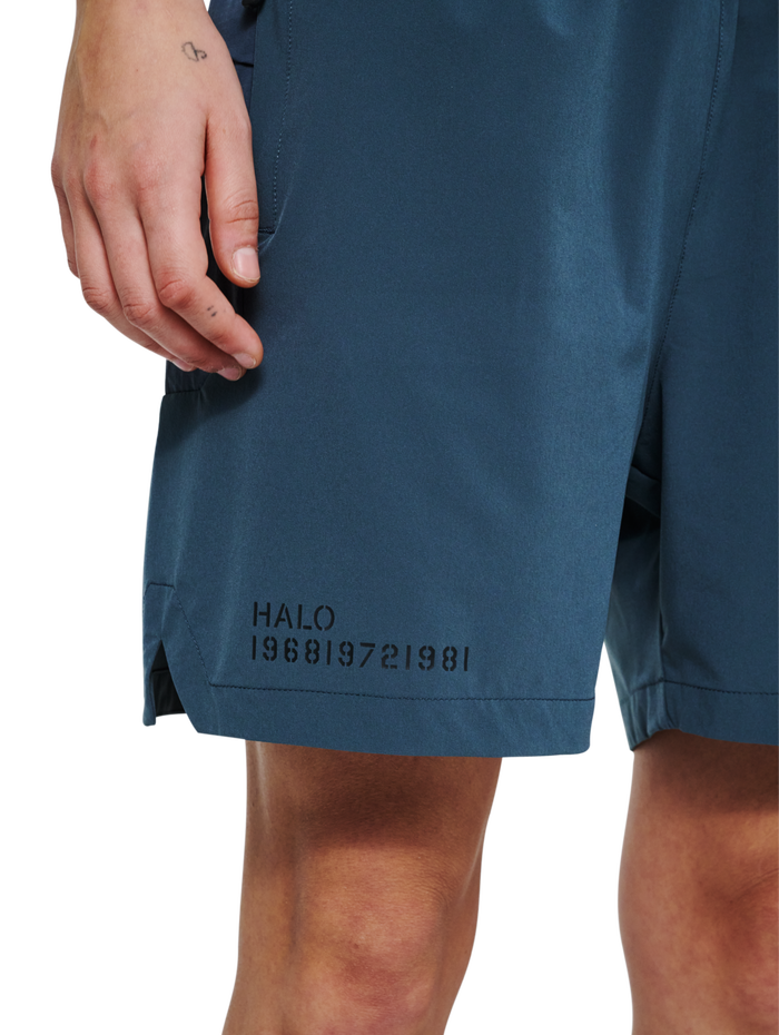 HALO SCOUT SHORTS, DARK SLATE, model