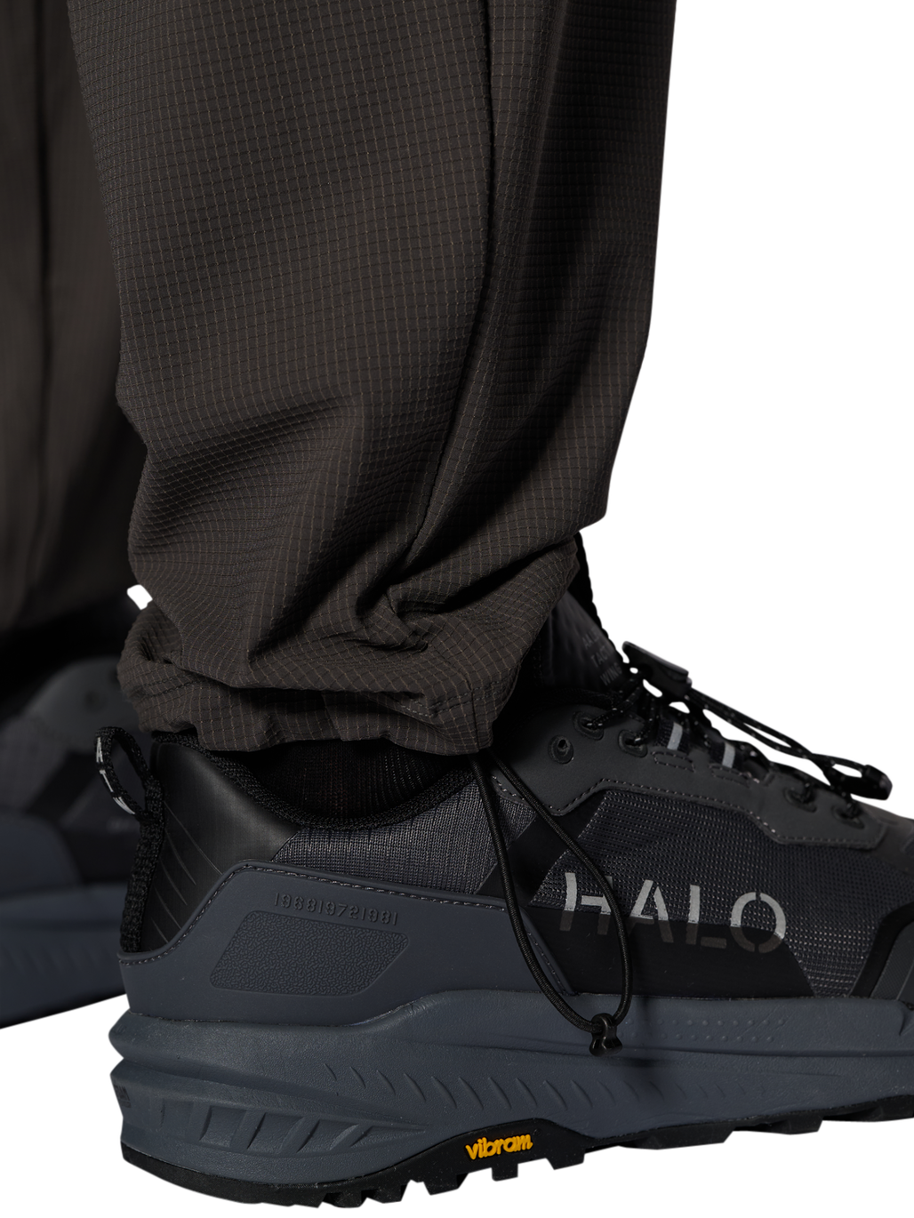HALO AIRBORNE PANTS, RAVEN, model