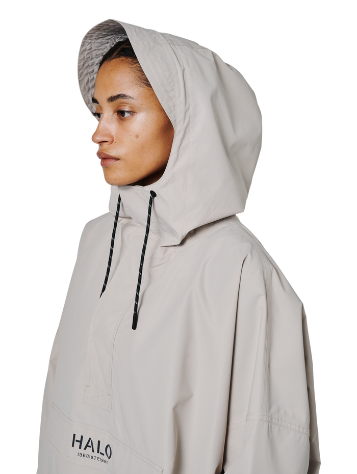 HALO RAINCOVER, SILVER LINING, model