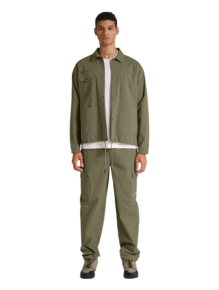 HALO NOVA SHIRT, MERMAID, model