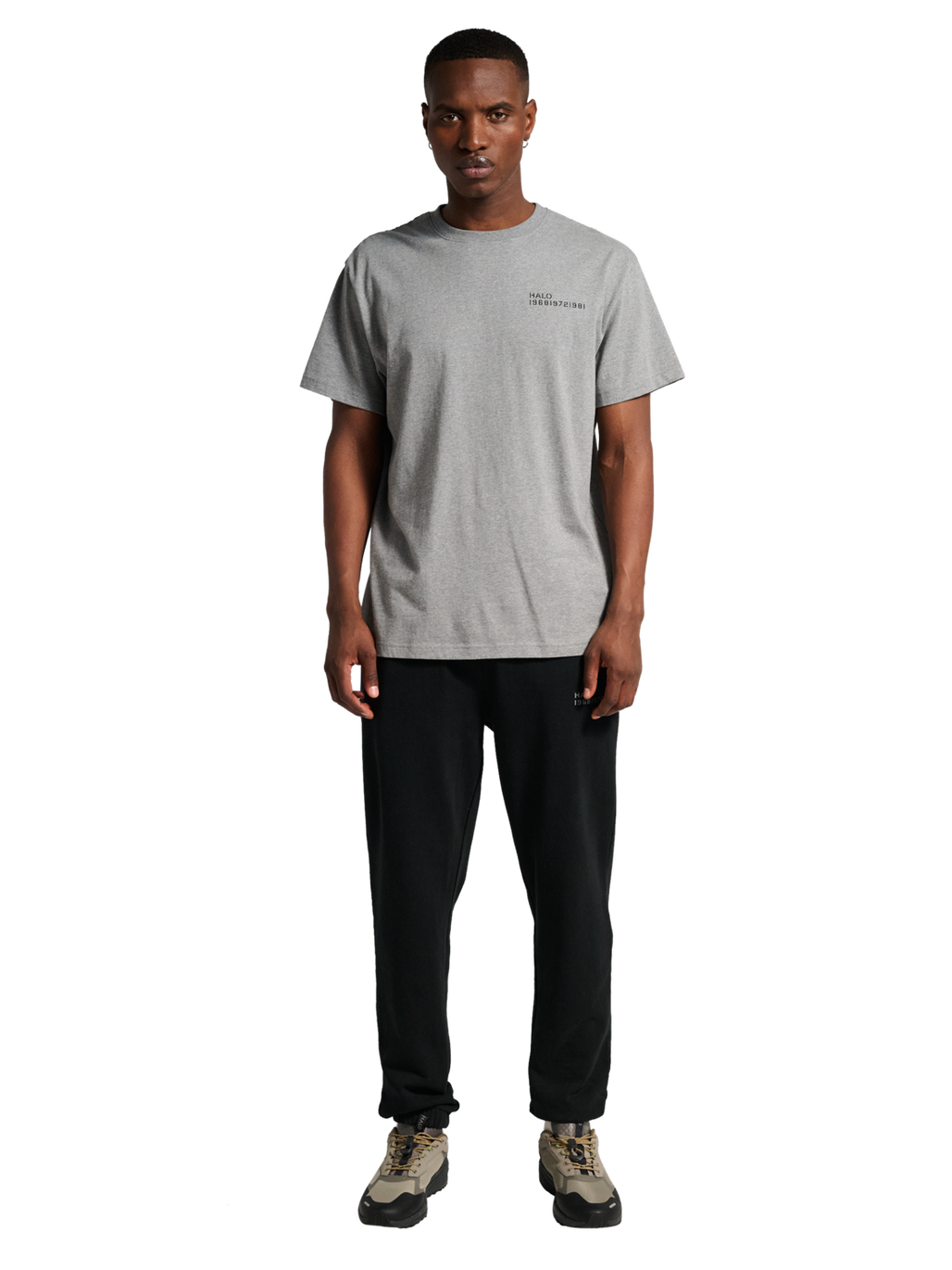 HALO ESSENTIAL T-SHIRT, GREY MELANGE, model