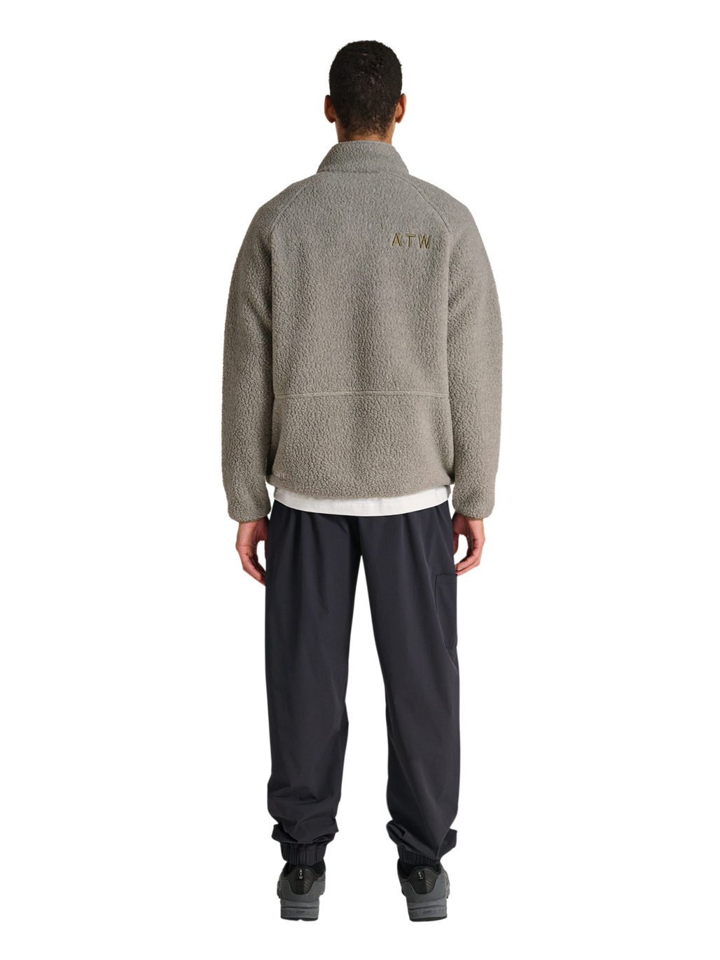 HALO MOVE POLARTEC FLEECE PULLOVER, TURTLEDOVE, model