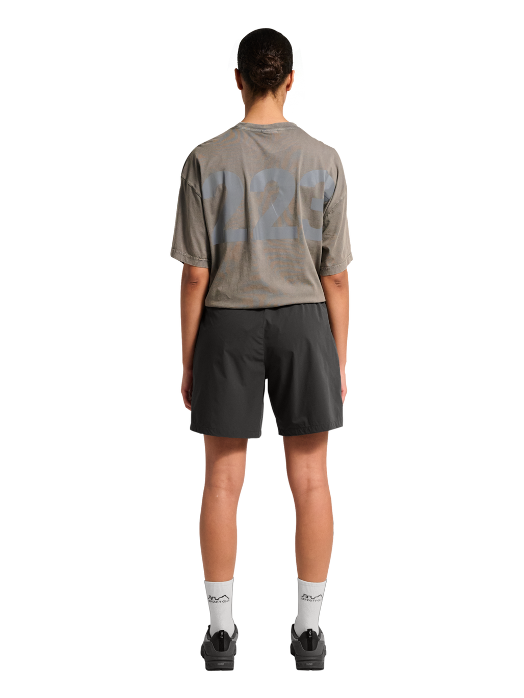 HALO DIVISION LOOSE SHORTS, RAVEN, model