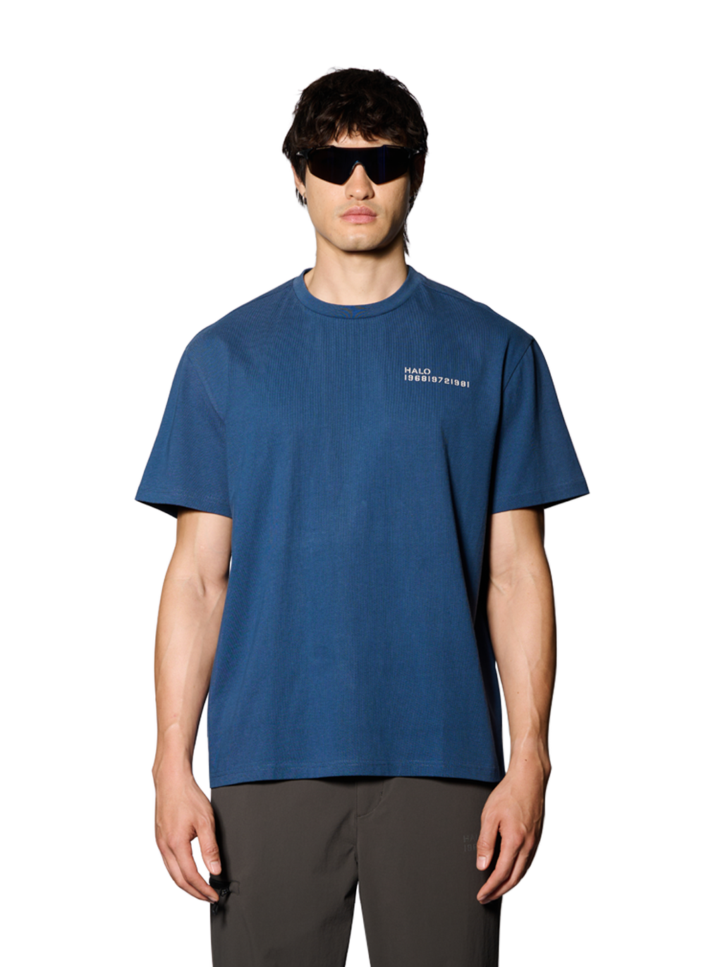 HALO COLD SHORE T-SHIRT, SARGASSO SEA, model