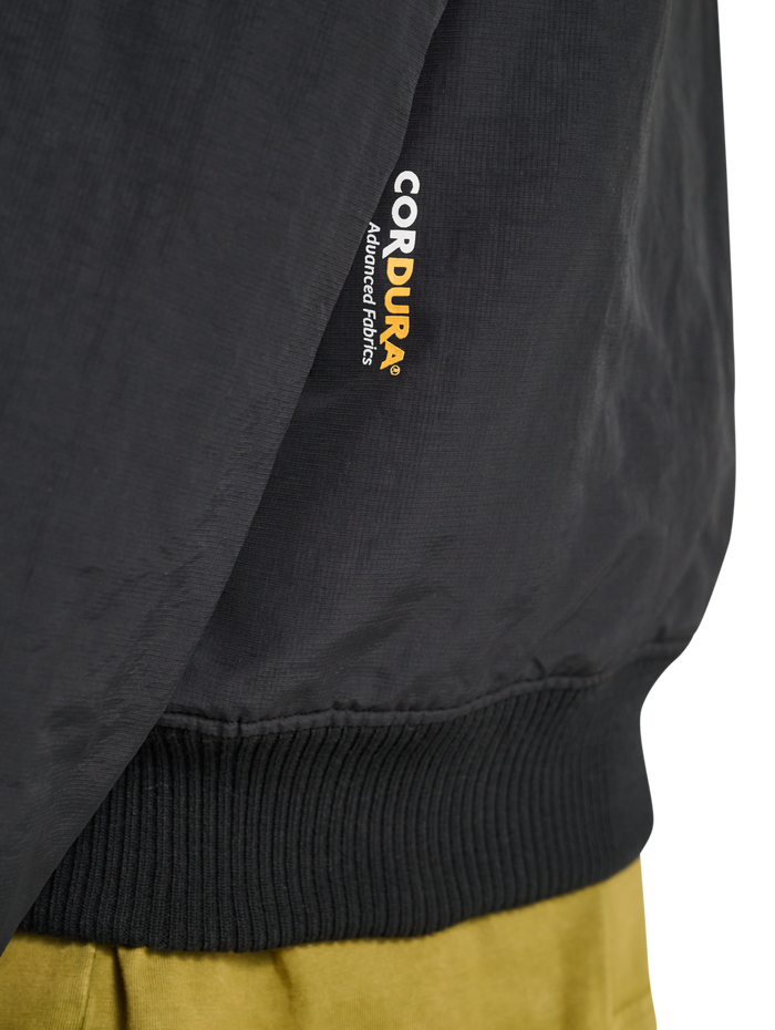 HALO CORDURA BOMBER, BLACK, model