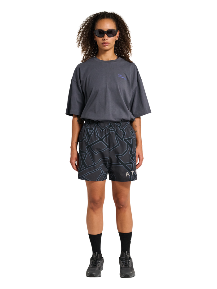 HALO SHORTS, TURBULENCE, model