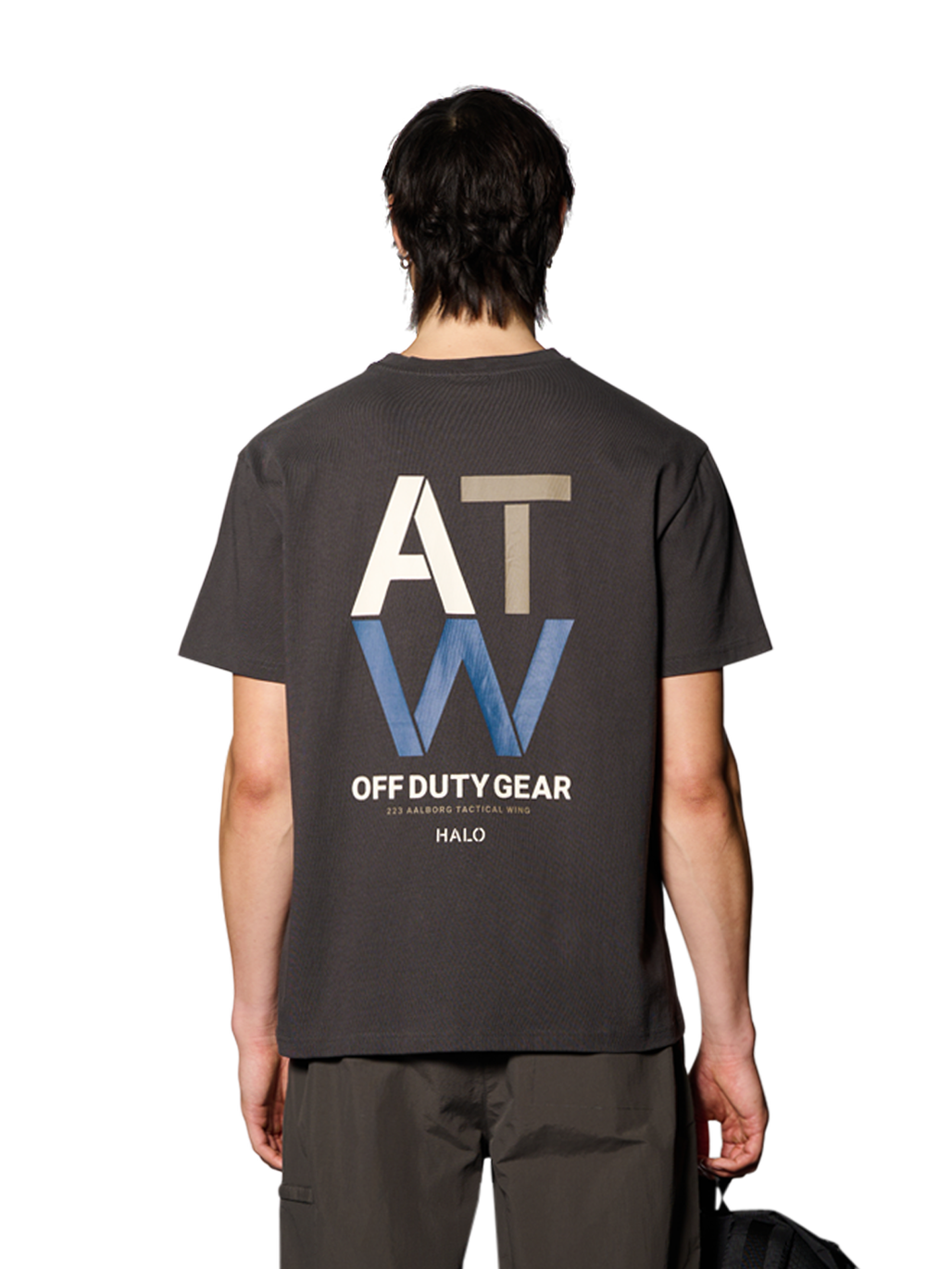 HALO DUTY T-SHIRT, RAVEN, model