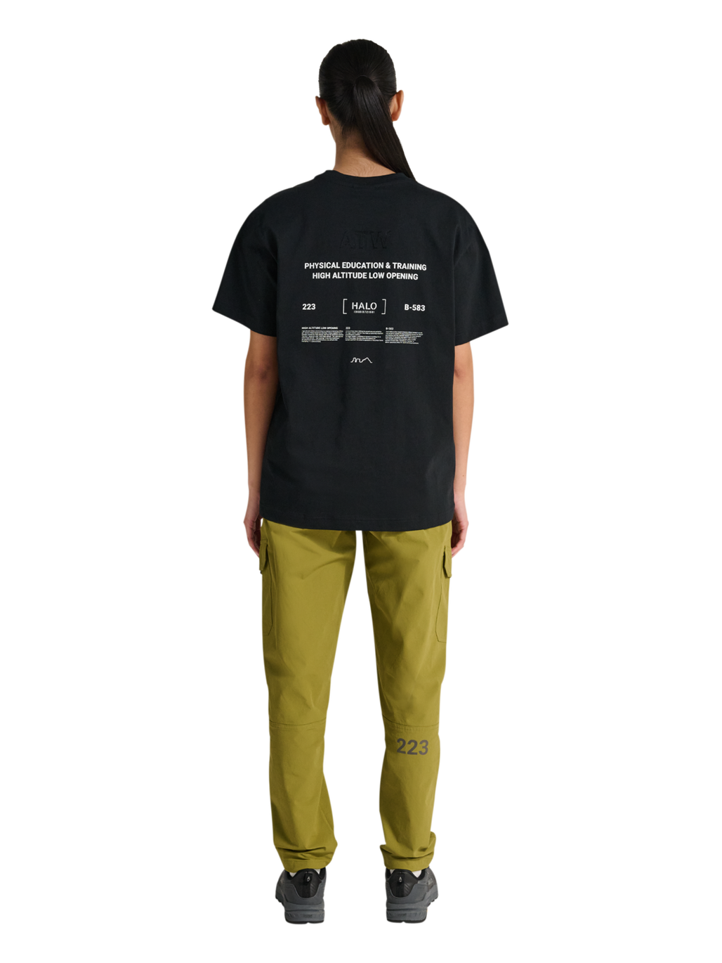 HALO GRAPHIC T-SHIRT, BLACK, model