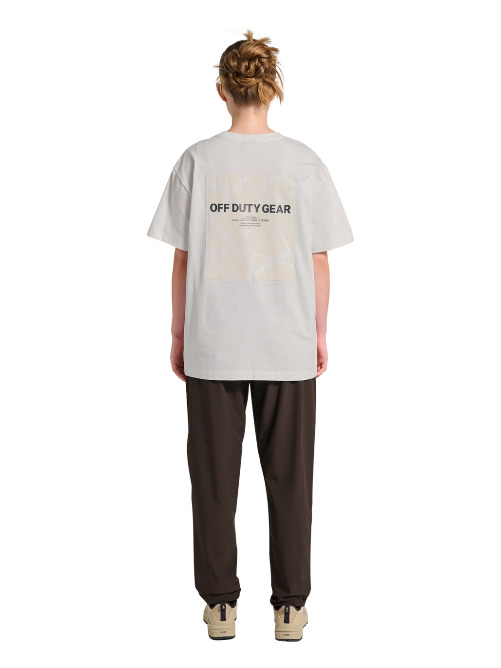 HALO PATCH GRAPHIC T-SHIRT, MARSHMALLOW, model