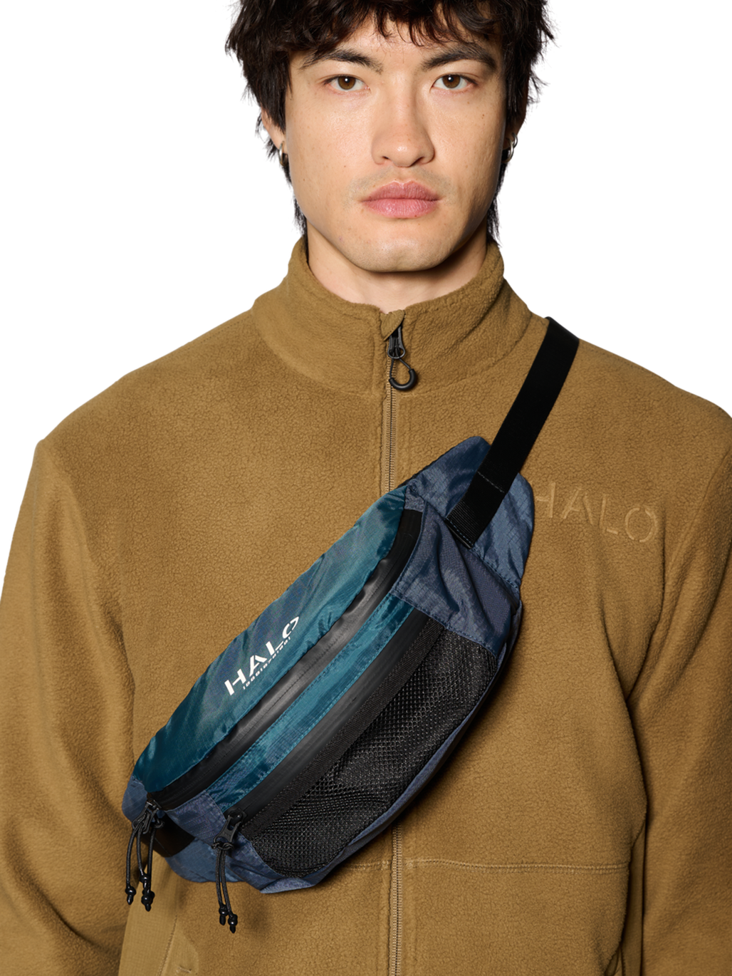 HALO CROSSBODY BAG, BLUE NIGHTS, model