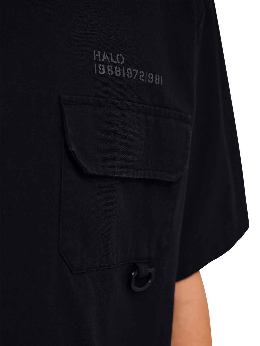 HALO COMMAND SS SHIRT, BLACK, model