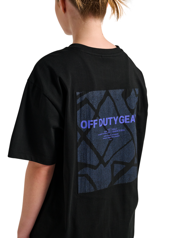 HALO PATCH GRAPHIC T-SHIRT, BLACK, model