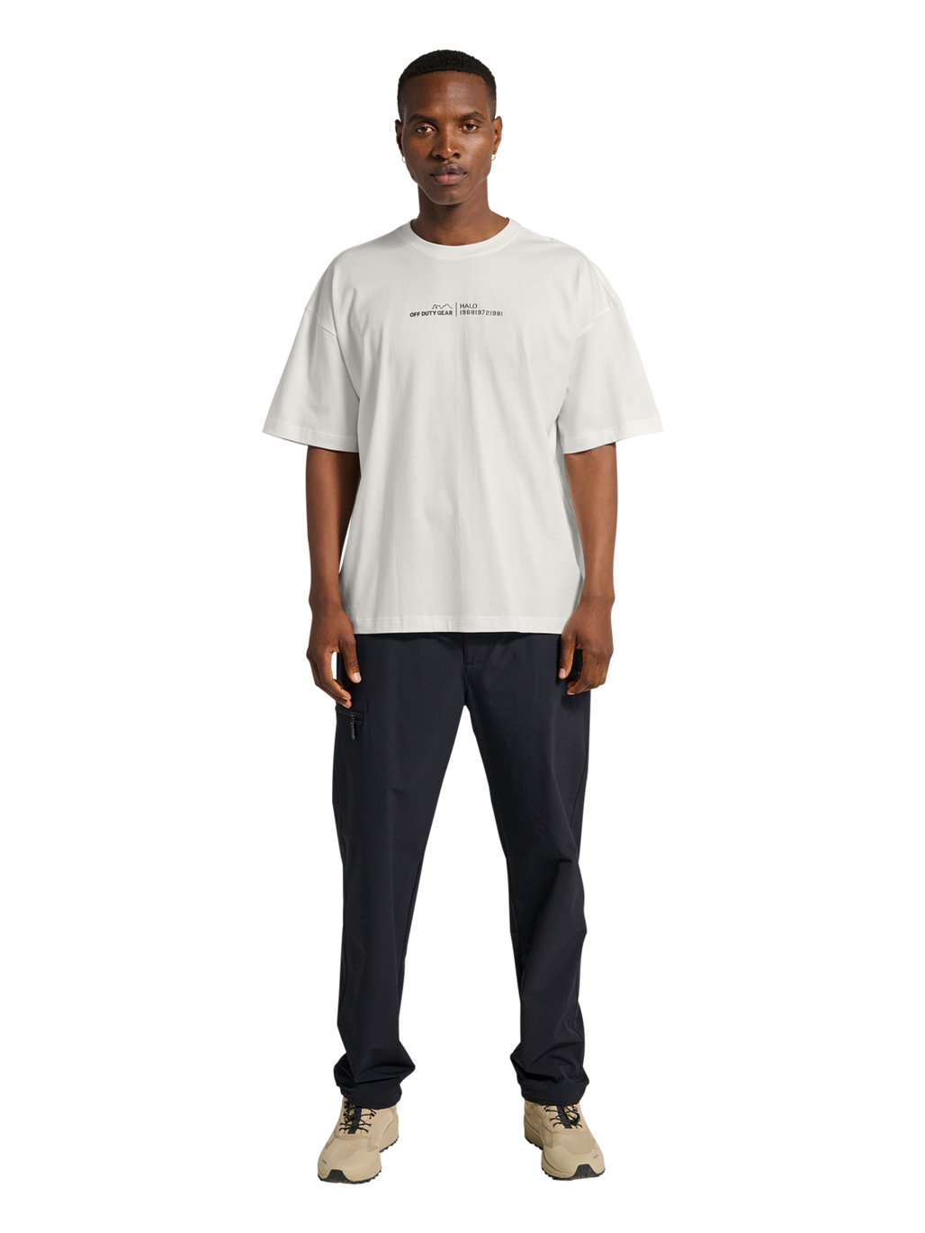 HALO GRAPHIC BOXY T-SHIRT, MARSHMALLOW, model