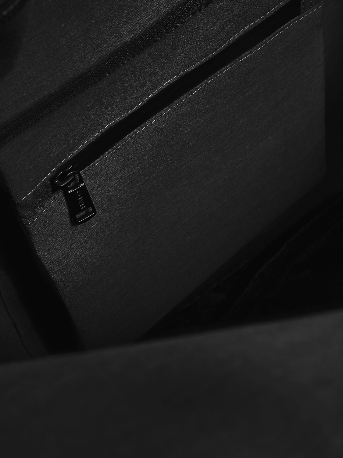 HALO DURA DUFFLE BAG, BLACK, packshot