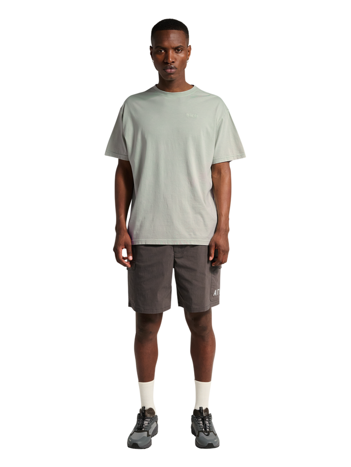 HALO LOGO T-SHIRT 2.0, STORM GRAY, model