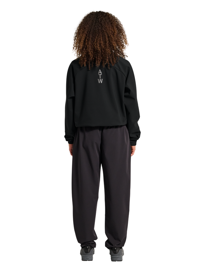 HALO ELITE SOFTSHELL JACKET, BLACK, model