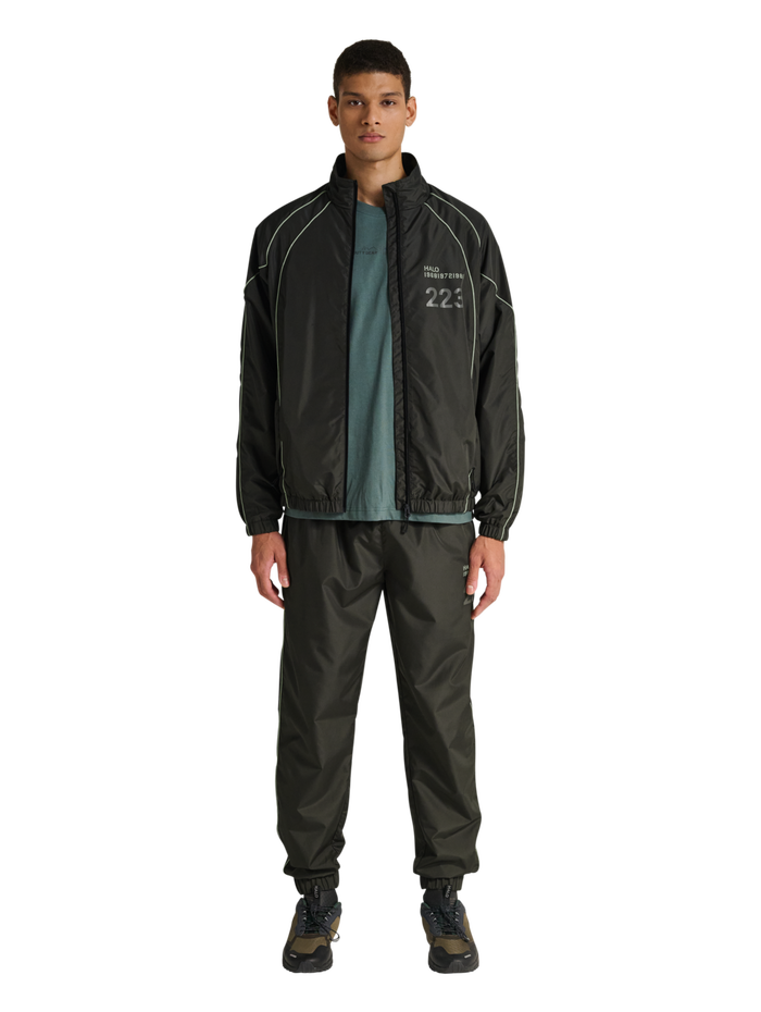 HALO STEEL TRACKSUIT JACKET, RAVEN, model