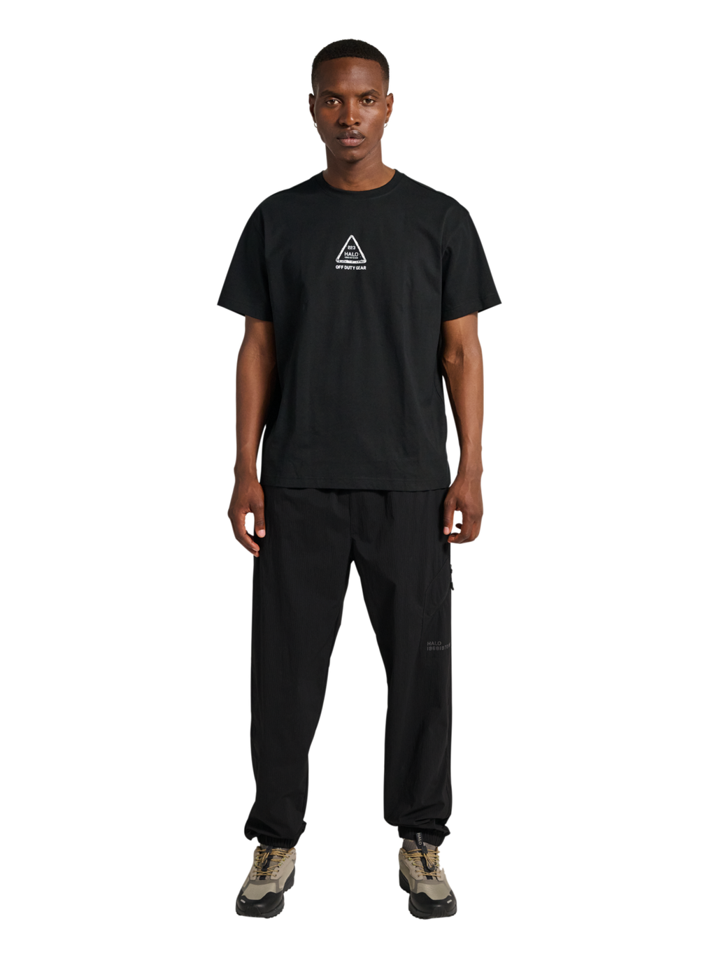 HALO GRAPHIC T-SHIRT, BLACK/OLIVE DRAB, model