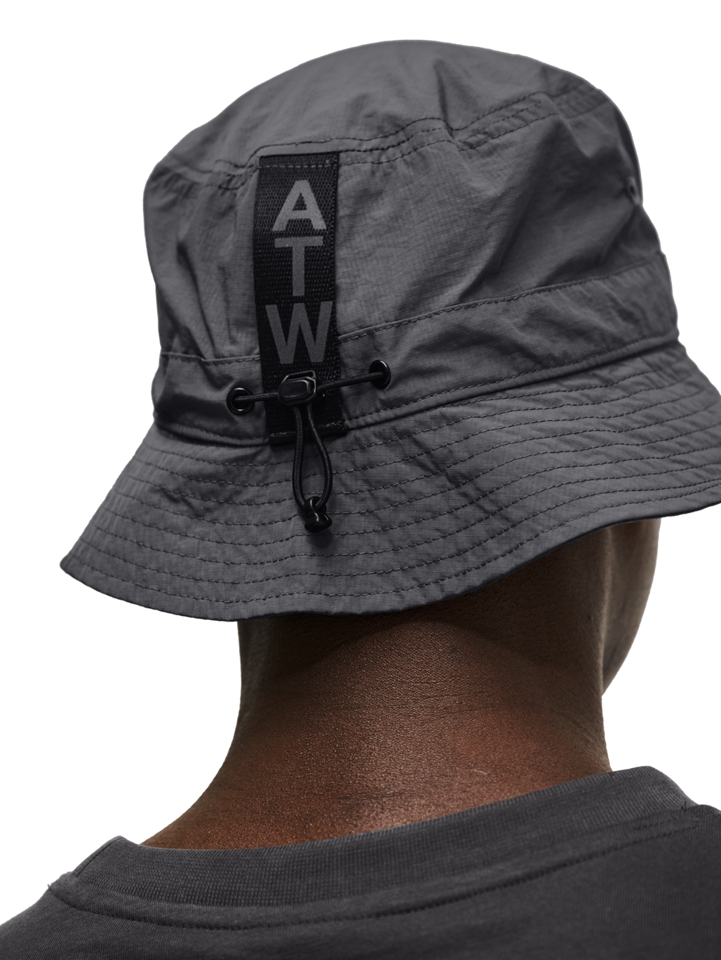 HALO NYLON BUCKET HAT, RAVEN, model