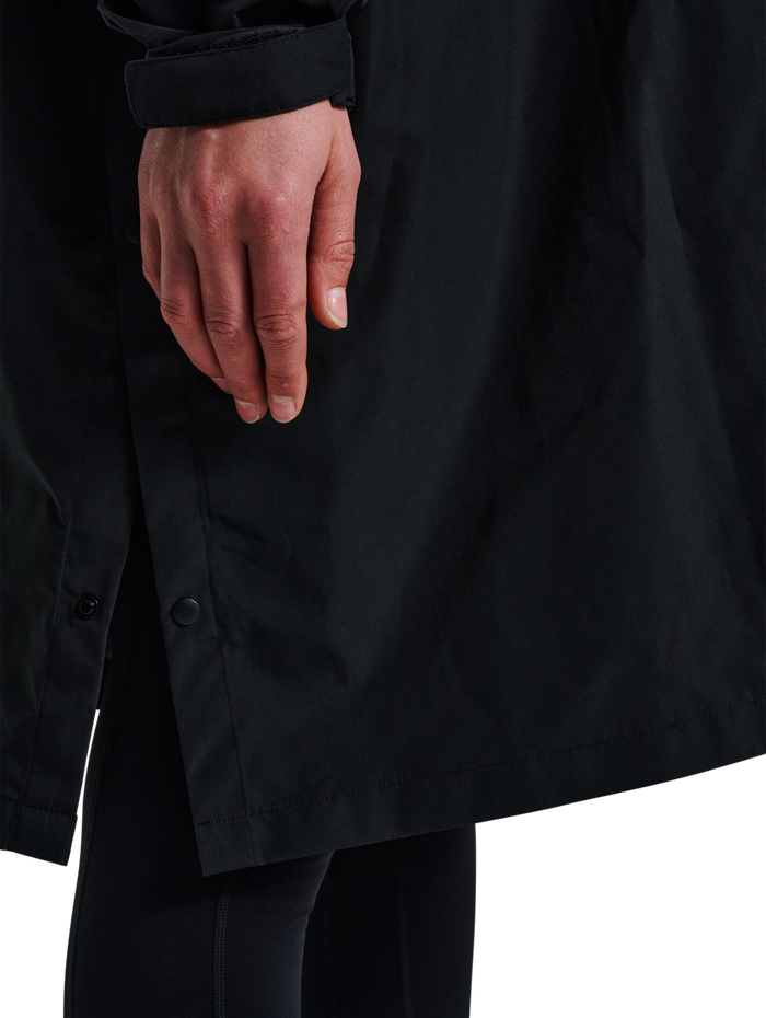 HALO RAINCOVER, BLACK, model