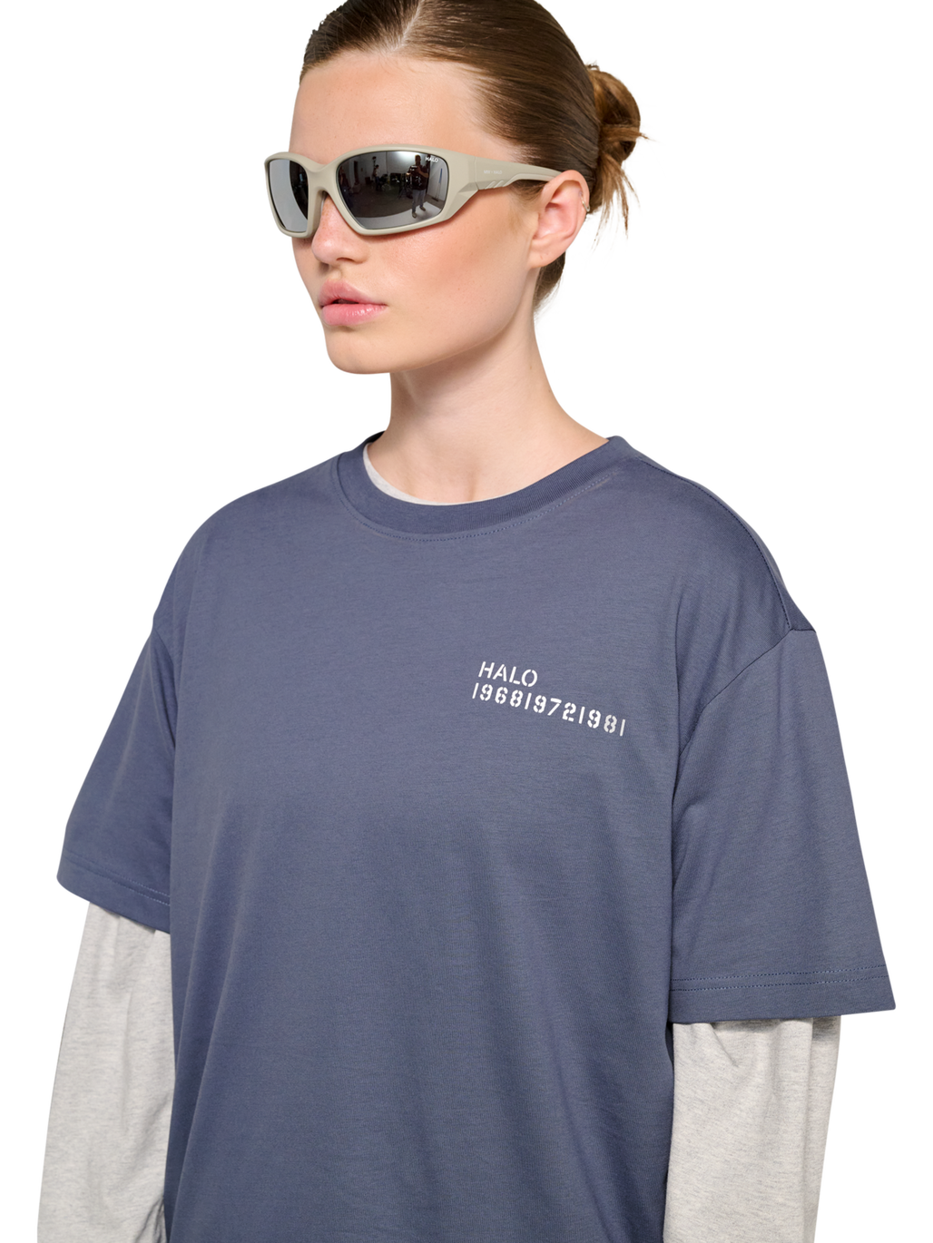 HALO ESSENTIAL T-SHIRT, GRISAILLE, model