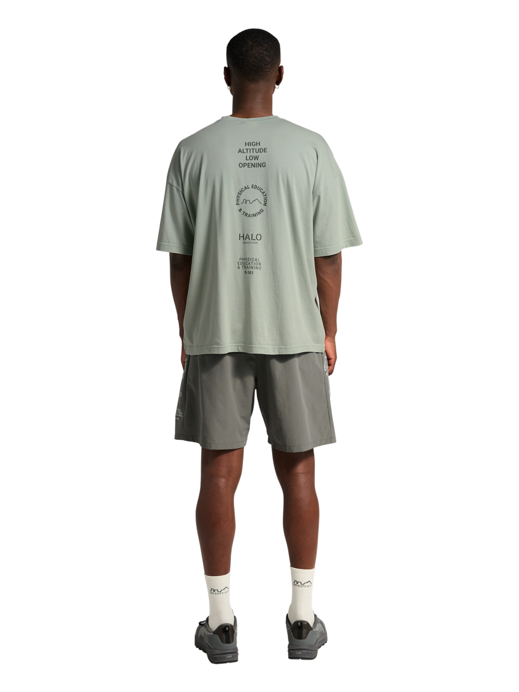 HALO GRAPHIC LOGO BOXY T-SHIRT, STORM GRAY, model