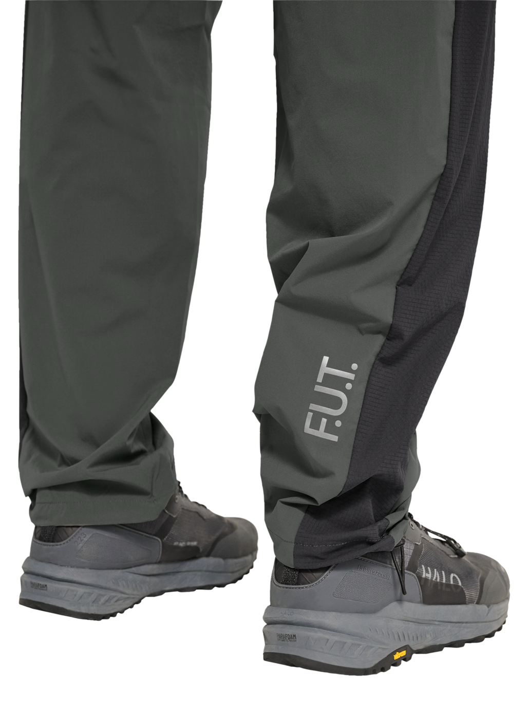 HALO DIVISION PANTS, GUNMETAL, model