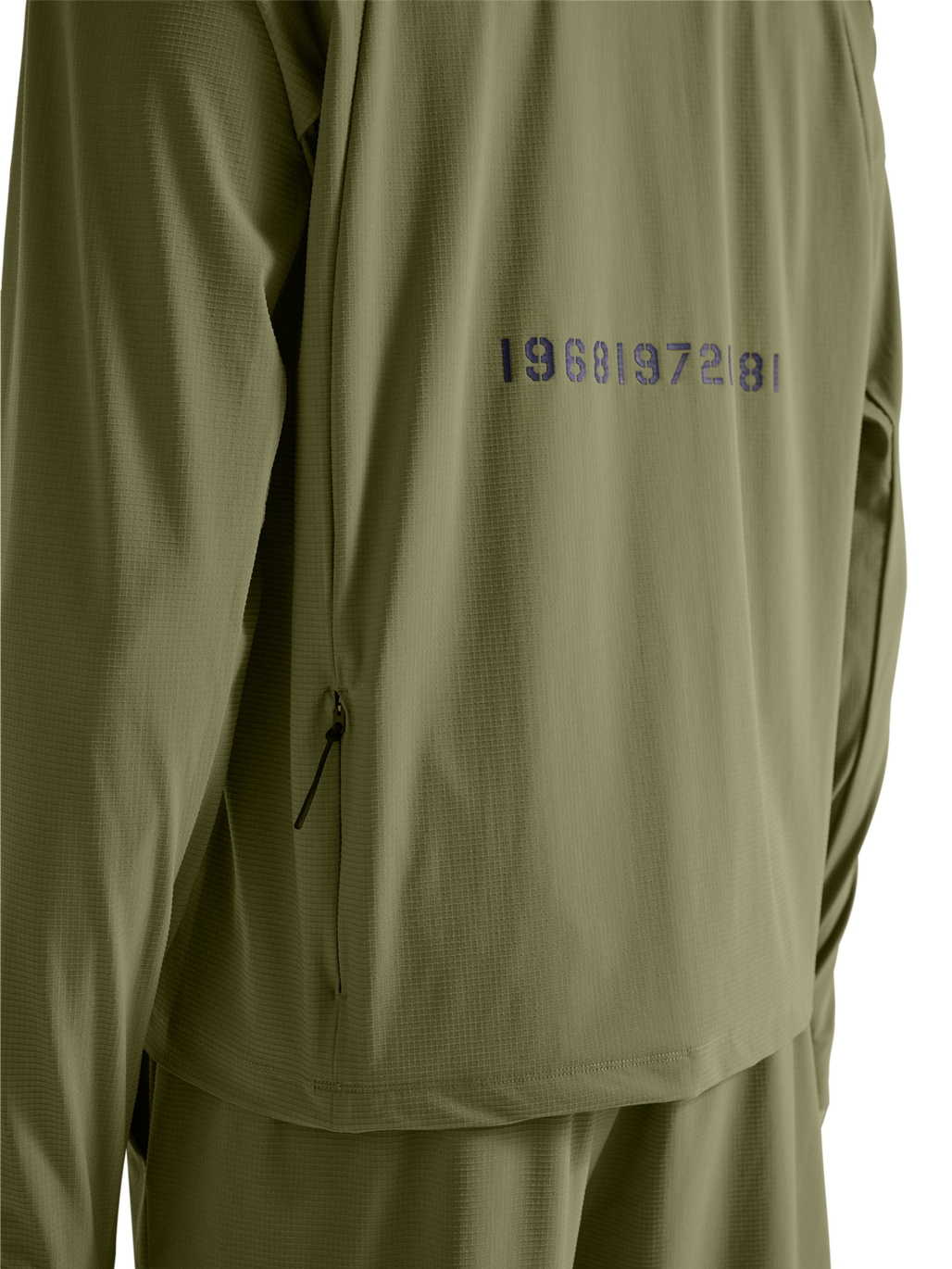 HALO AIR HALF ZIP SHIRT, MERMAID, model