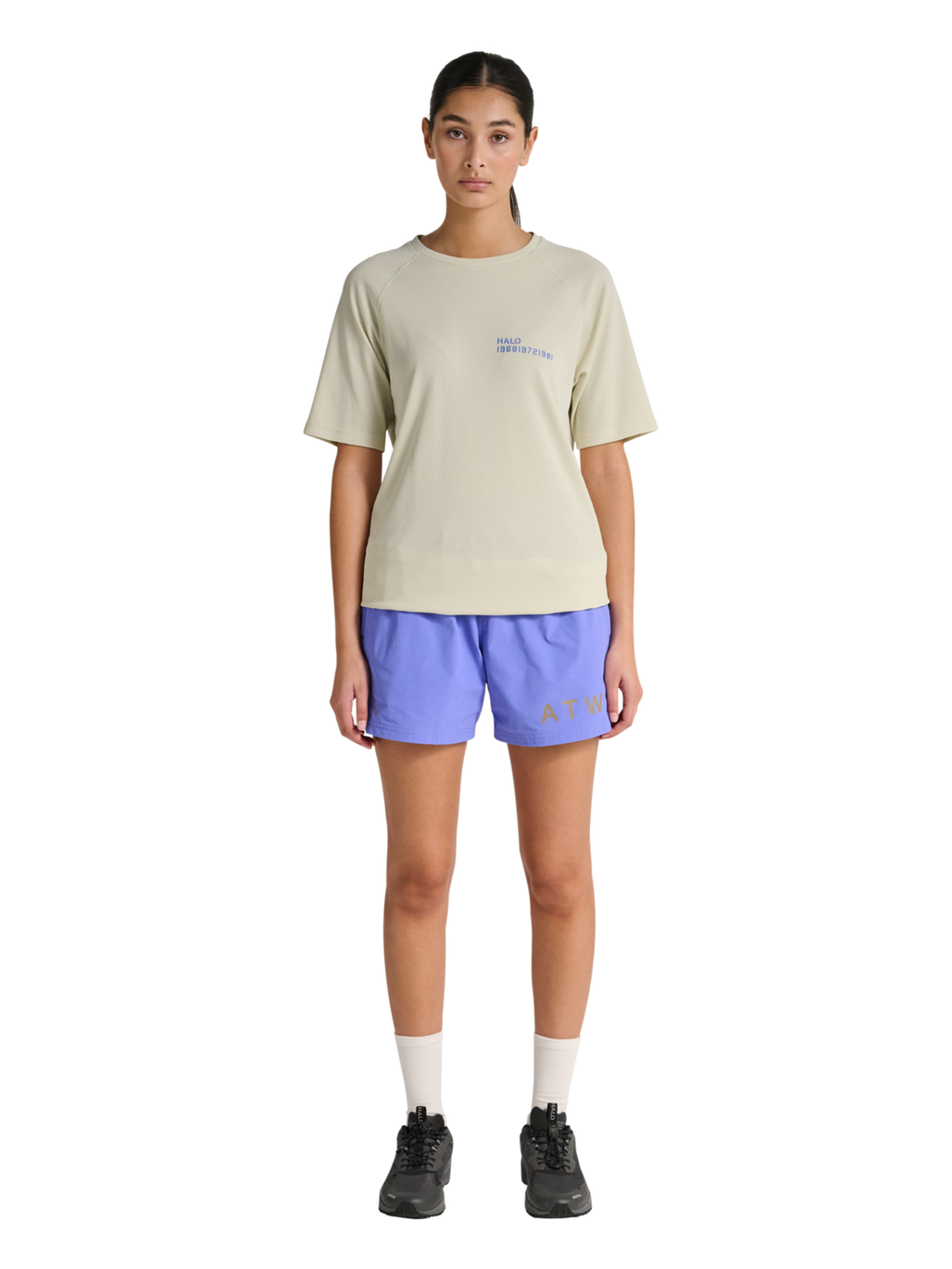 HALO SORONA T-SHIRT, TURTLEDOVE, model