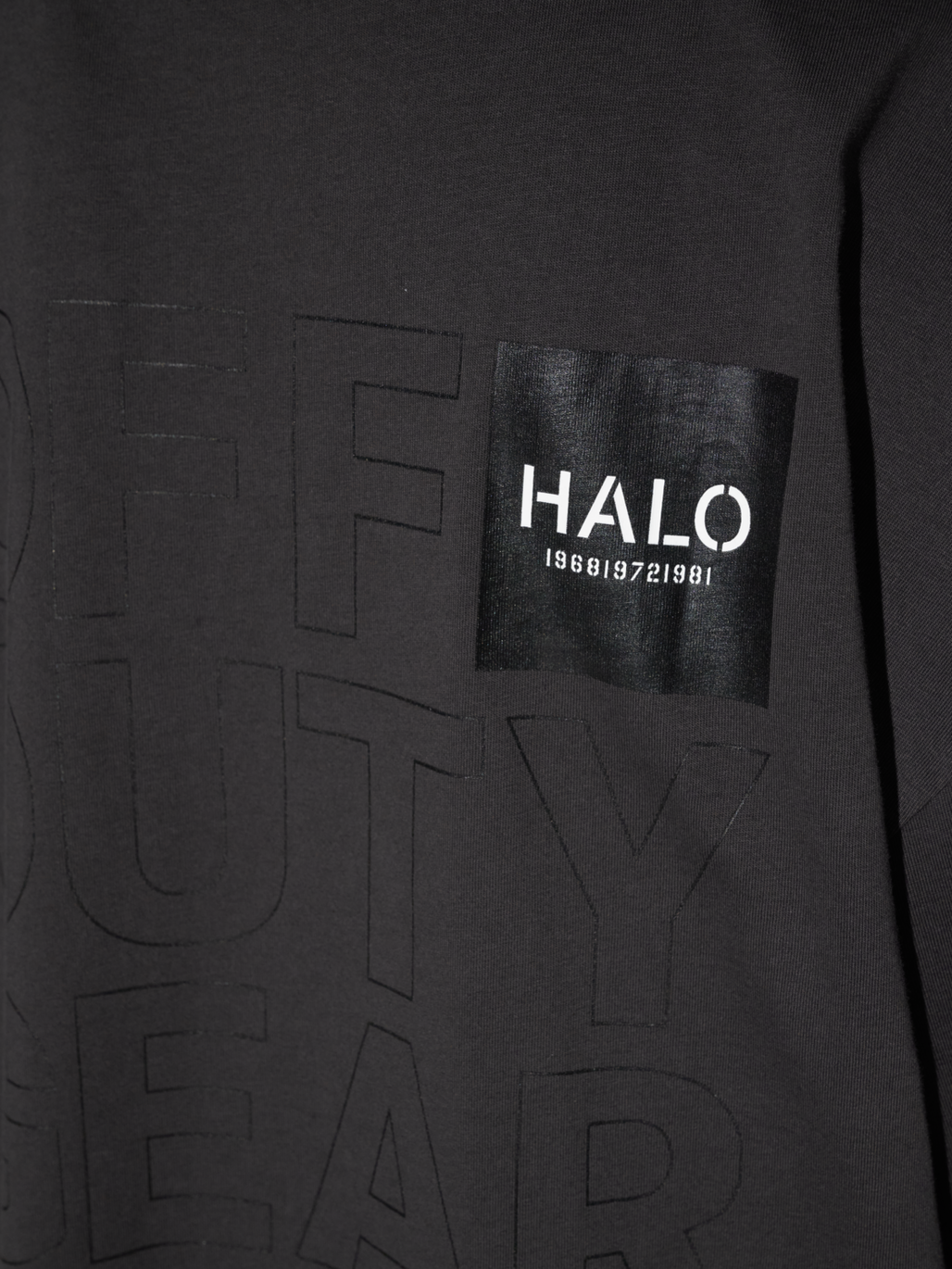 HALO GRAPHIC BOXY T-SHIRT, RAVEN, model