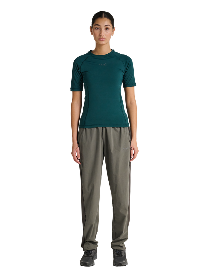 HALO WOMEN DIVISION T-SHIRT, SEA MOSS, model