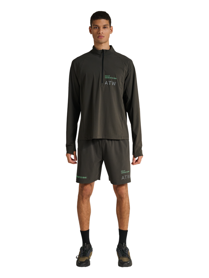 HALO AIR SHORTS, RAVEN, model