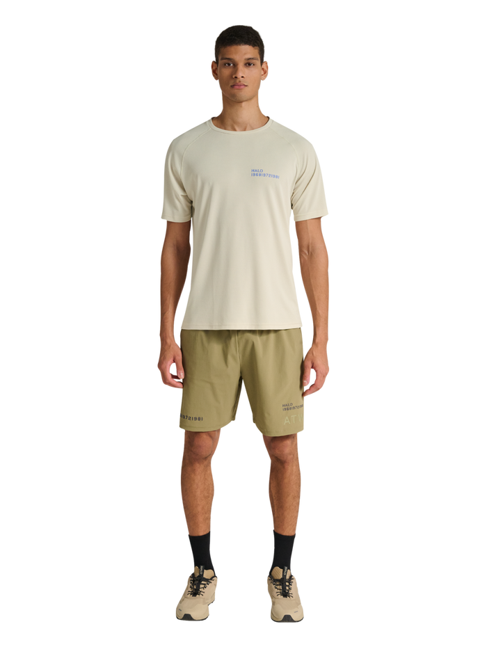 HALO SORONA T-SHIRT, TURTLEDOVE, model