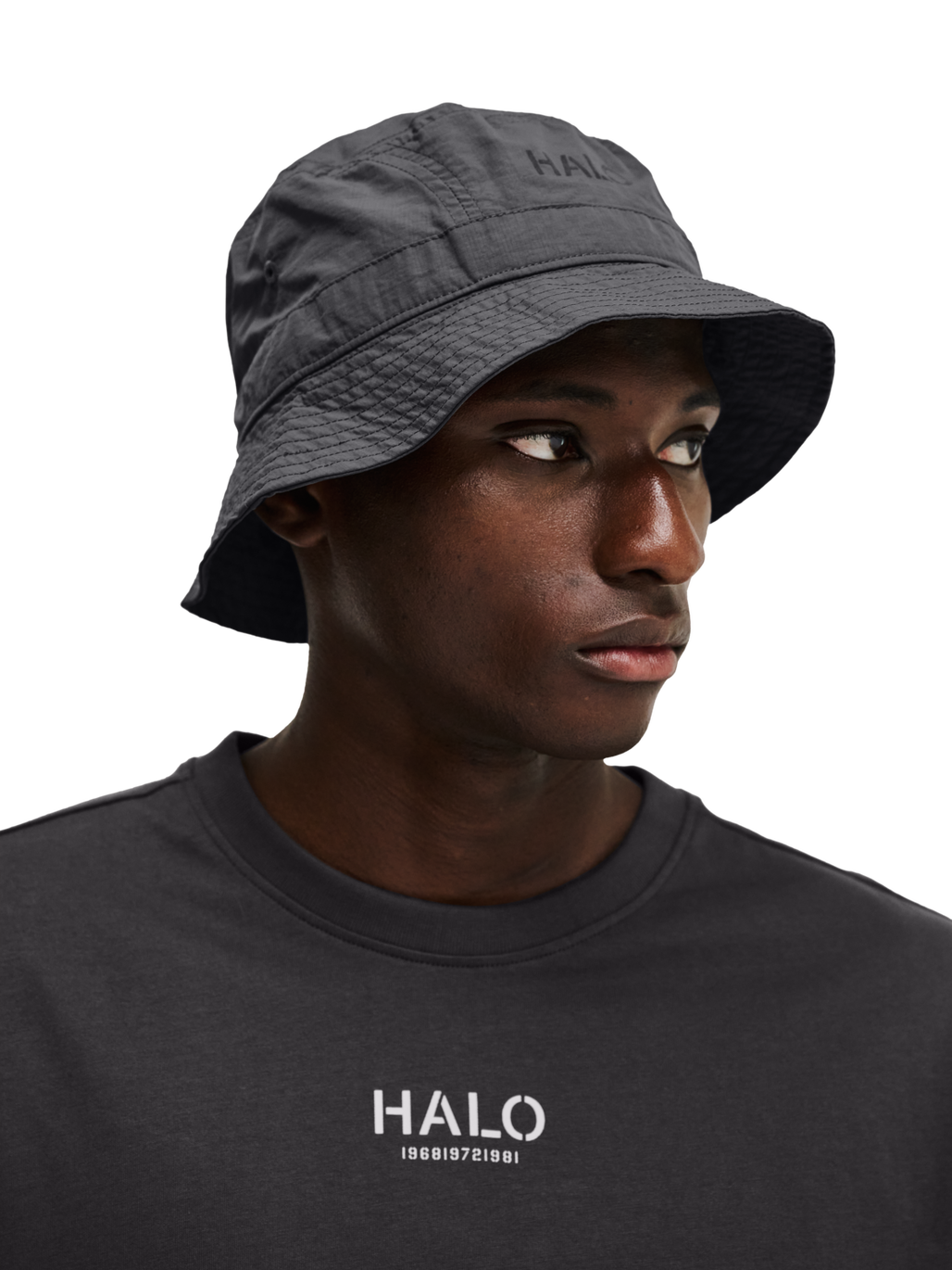 HALO NYLON BUCKET HAT, RAVEN, model