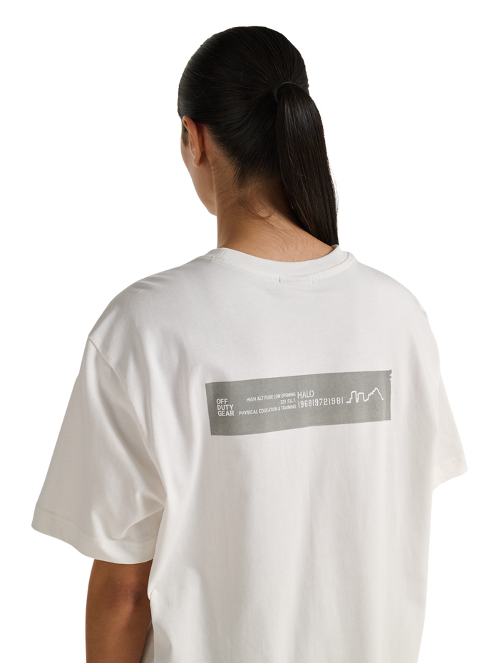 HALO GRAPHIC T-SHIRT, MARSHMALLOW/SILVER, model