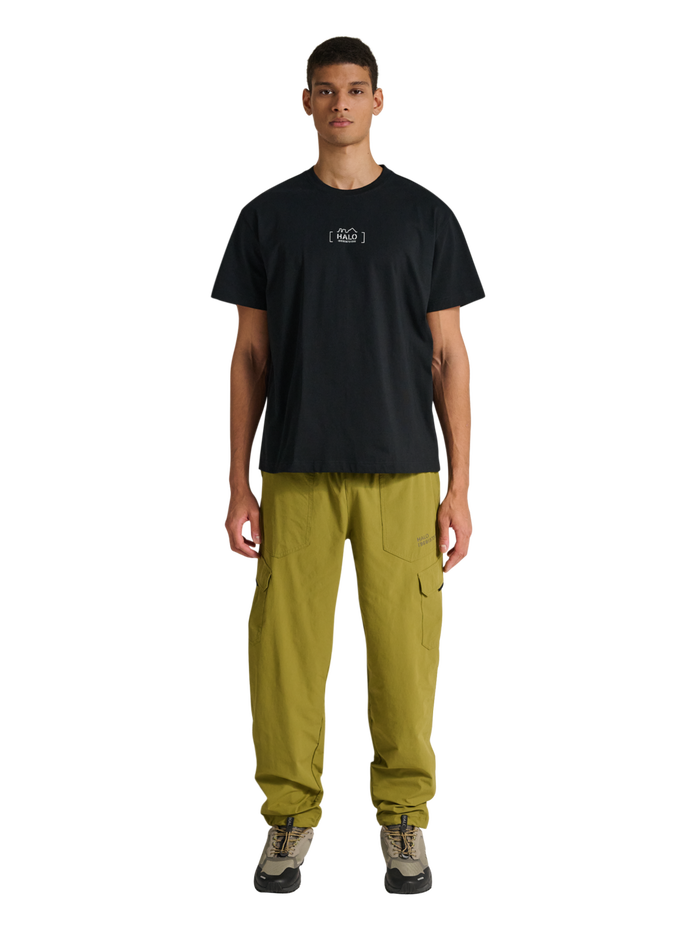 HALO GRAPHIC T-SHIRT, BLACK, model