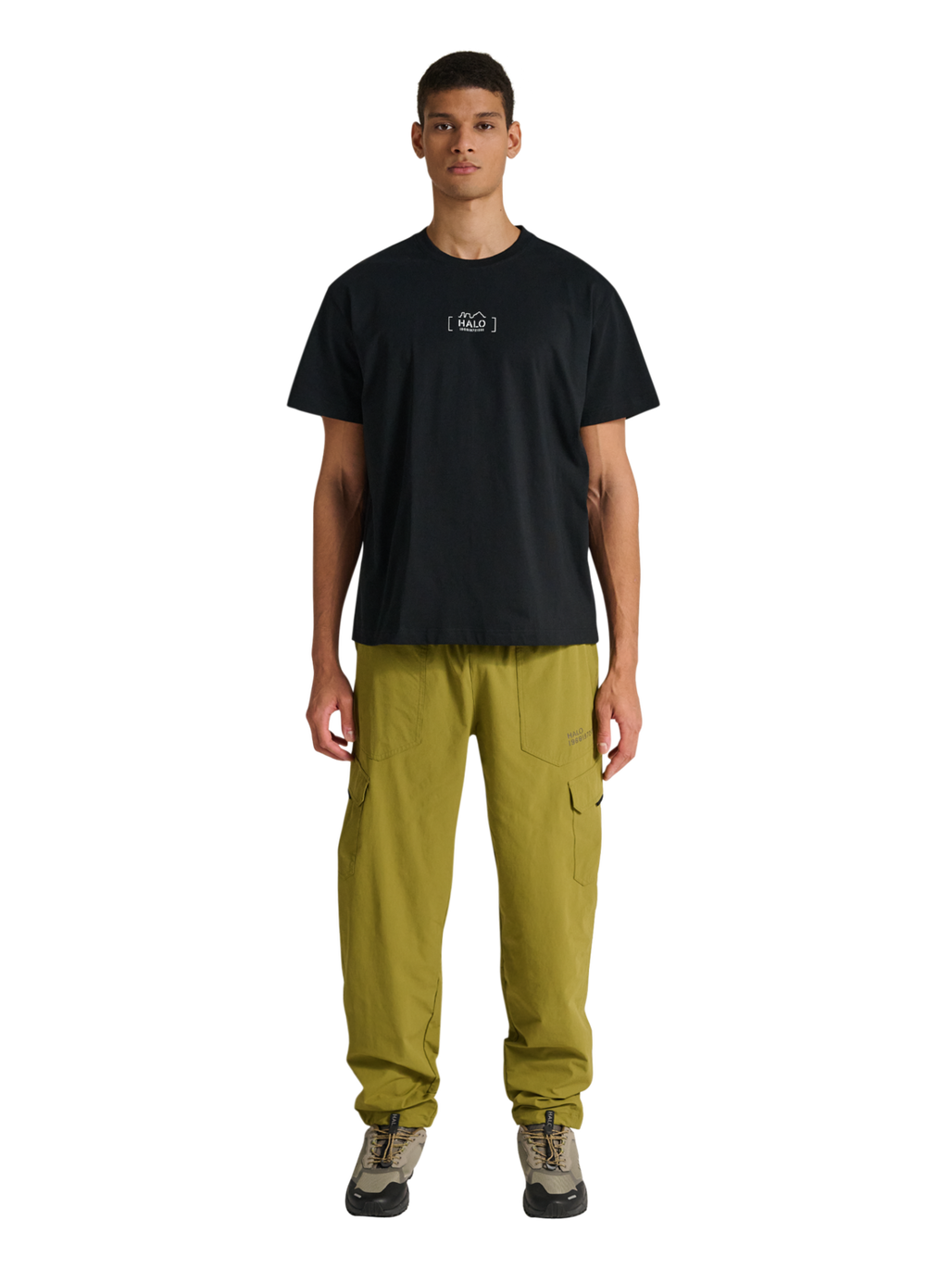 HALO GRAPHIC T-SHIRT, BLACK, model