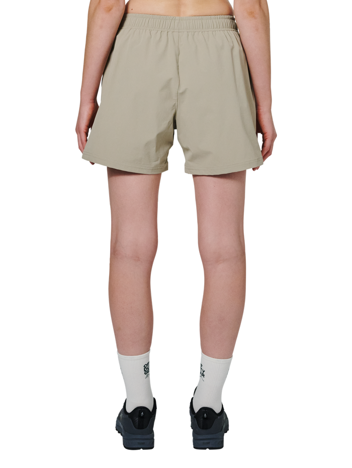 HALO SHORTS, SENECA ROCK, model