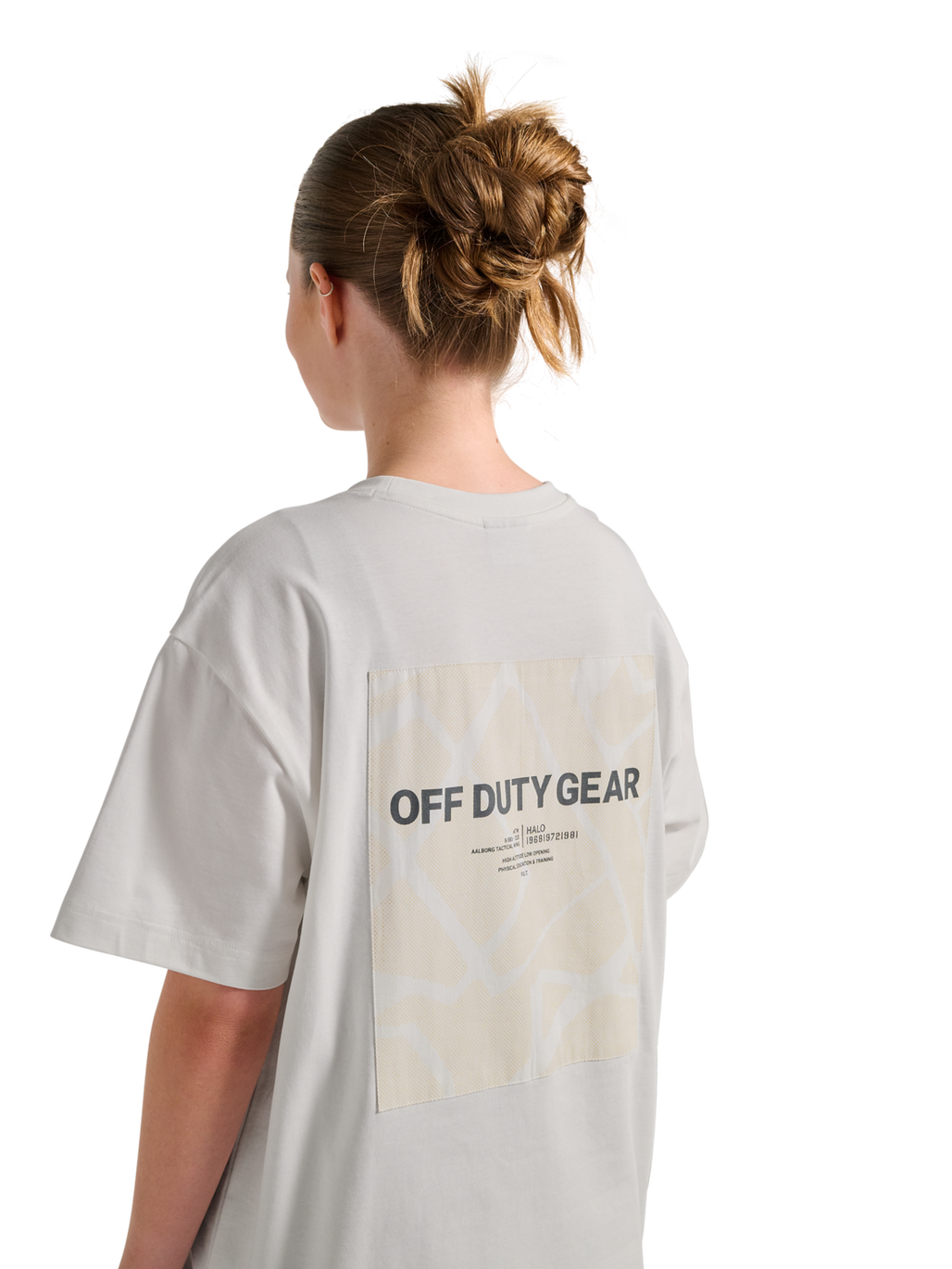 HALO PATCH GRAPHIC T-SHIRT, MARSHMALLOW, model